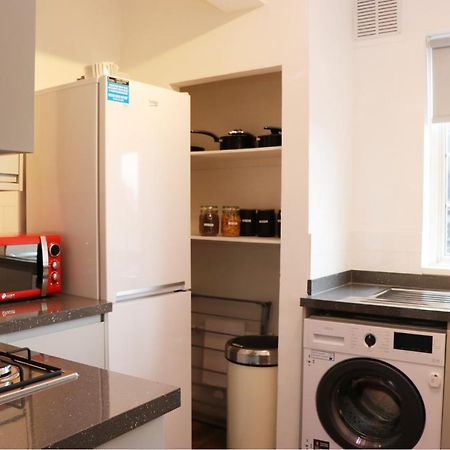 Modern Newgate Apartments - Kingsbury Underground, All Local Amenities On Your Doorstep ฮาร์โรว์ ภายนอก รูปภาพ